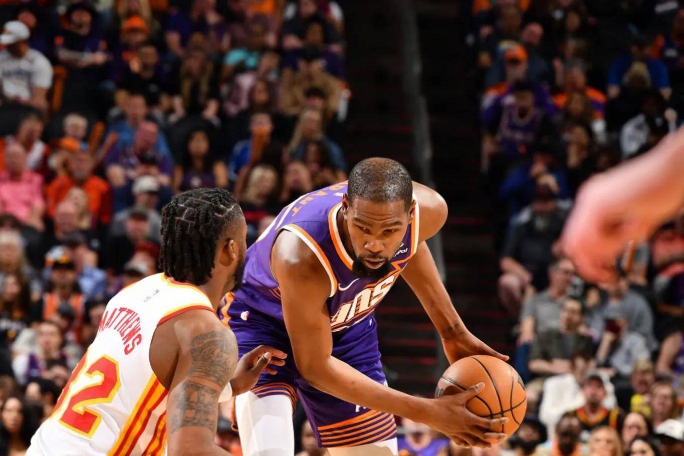 勇士B队轻取76人,布拉德利爆发神勇 勇士B队轻取76人,布拉德利爆发神勇