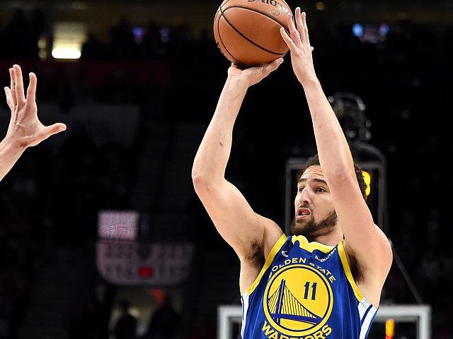 雄鹿鏖战魔术,克莱高光表现 雄鹿鏖战魔术,克莱高光表现