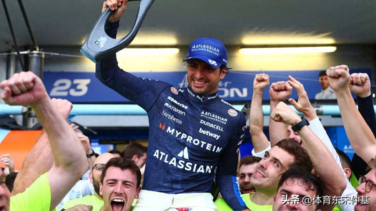 爱游戏下载-红牛二队逆转威廉姆斯，塞恩斯点燃赛场