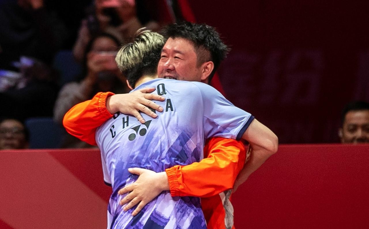 爱游戏官方-包含法国队碾压马来西亚队，石宇奇关键制胜的词条