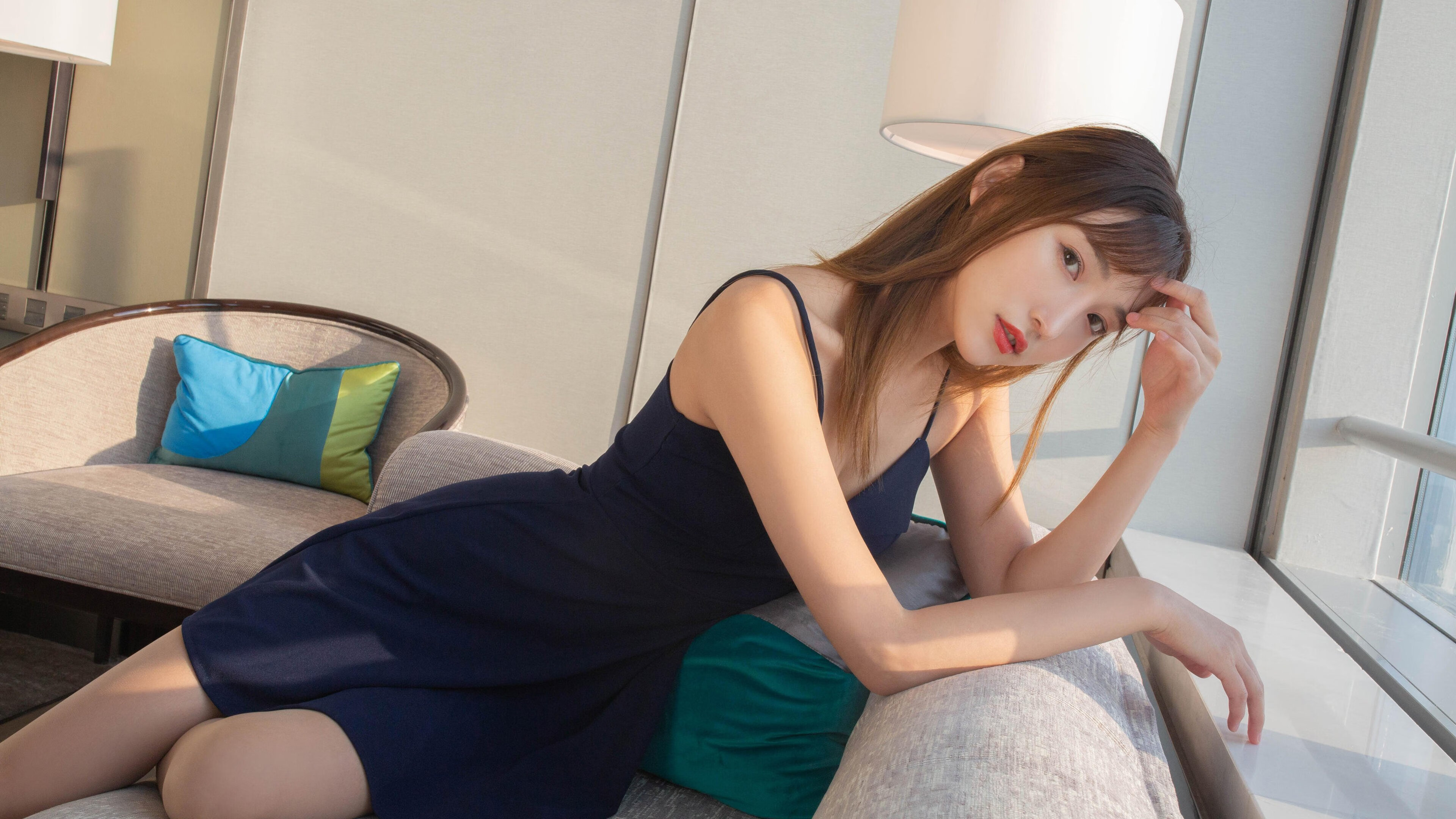 爱游戏tv-F1新赛季揭幕战之夜，钢铁与血肉的速度狂想曲