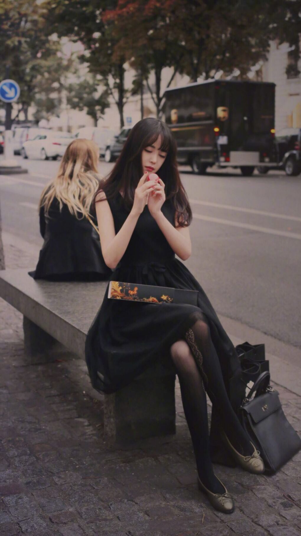 跨界风暴，喀麦隆足球颠覆尤文，德里赫特F1街道赛逆袭夺冠